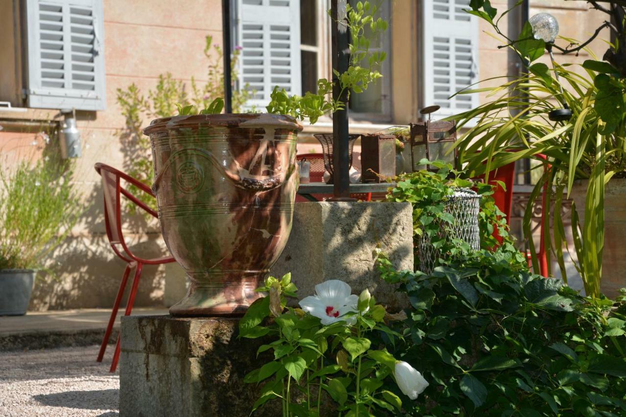 Les Passiflores Грасс Экстерьер фото